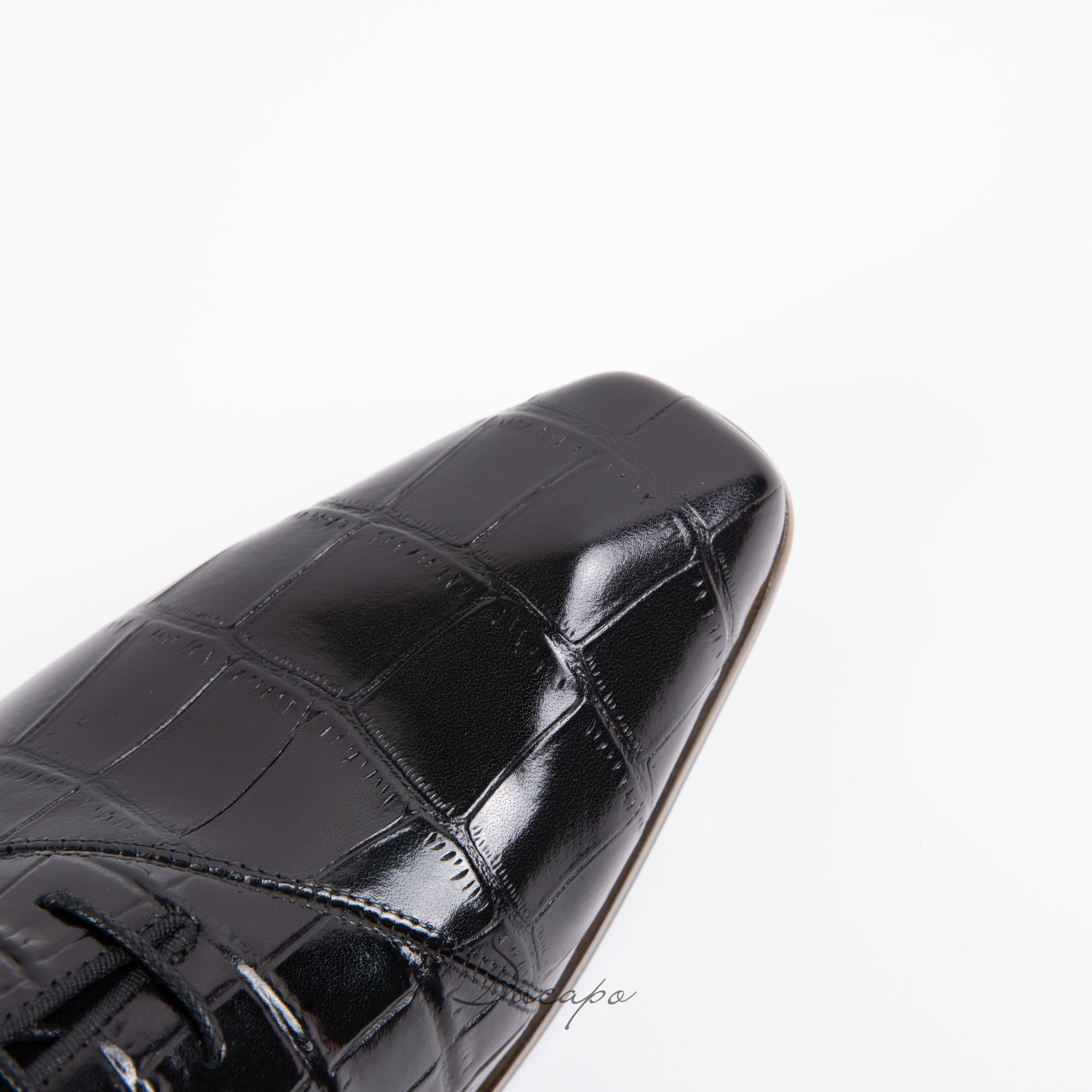 Glossy Embossed Crocodile Oxford D1286